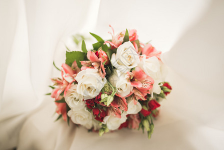 美妙的豪华婚礼花束图片