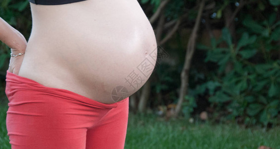 39周孕妇的肚子图片