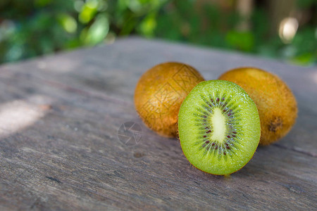 新鲜的Kiwifruit或图片
