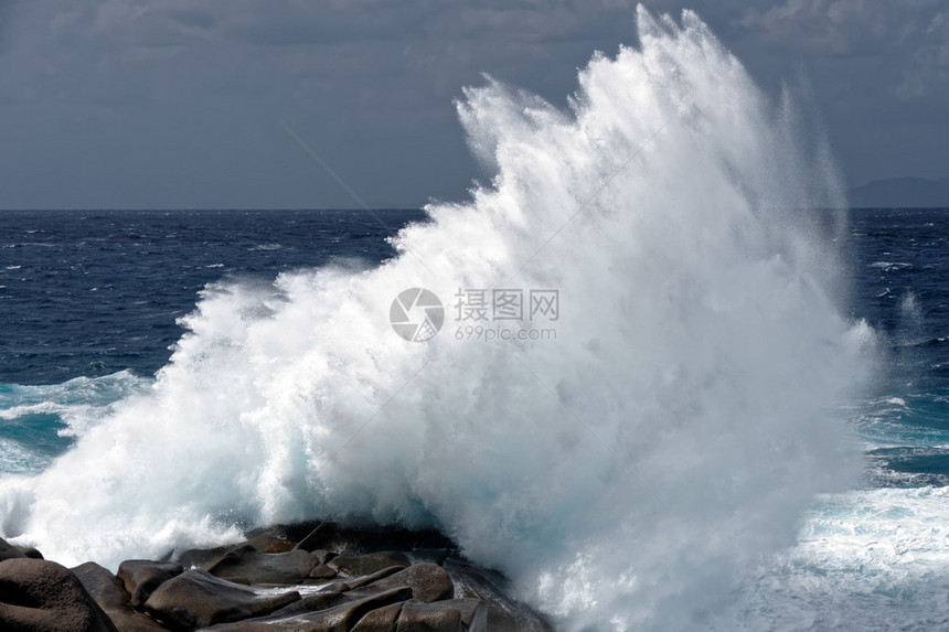 冲击卡波塔撒丁岛图片