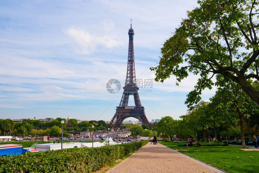 巴黎美丽的埃菲尔铁塔图片