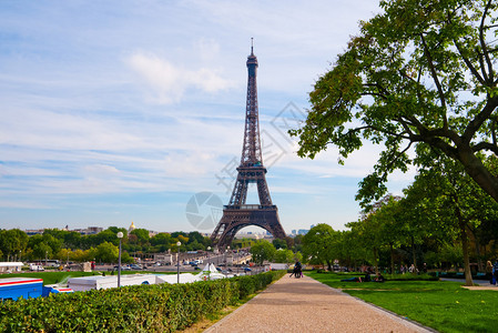 巴黎美丽的埃菲尔铁塔图片