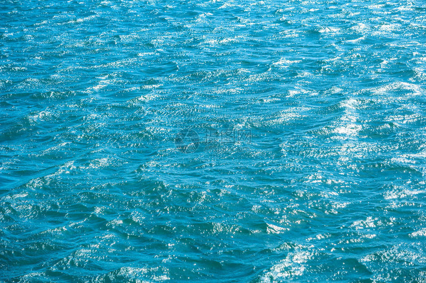 背景的蓝色大海天然水纹理图片