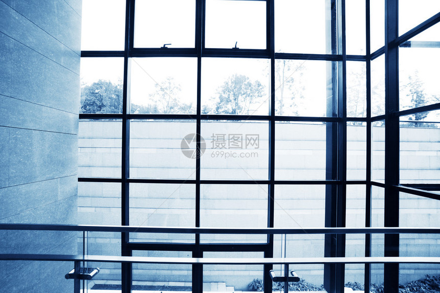 办公大楼透明窗口可用作背景材料可以图片