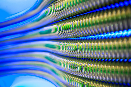 波纹金属管抽象蓝色背景图片
