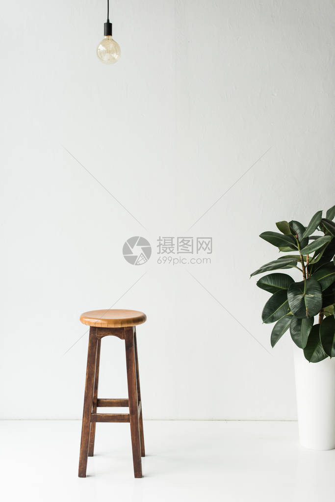 白色的木制椅子灯图片