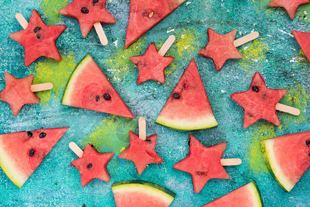 西瓜切片和恒星形状冰棒园艺图片