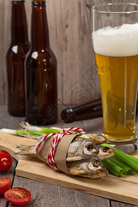 干鱼和啤酒俄罗斯传统点心有图片