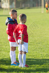 儿童足球比赛请访问InfoFlic图片