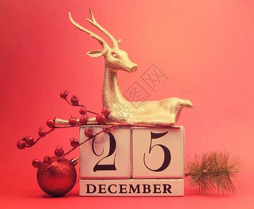 保存日期白色块日历与闪光驯鹿和装饰在圣诞节那天图片