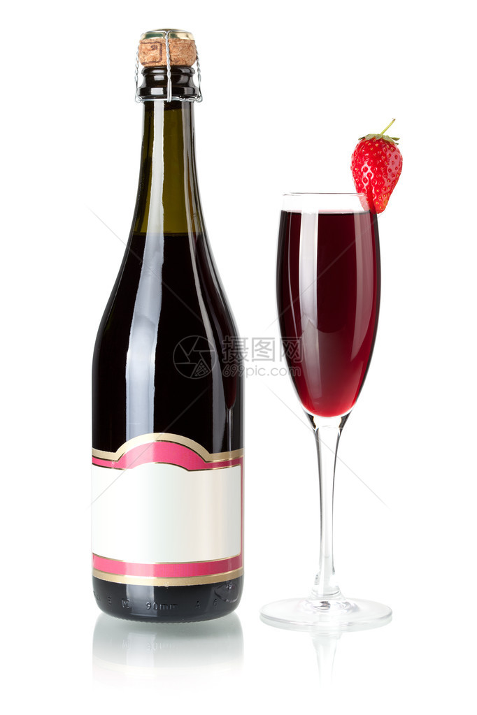葡萄酒收藏带空白标签和玻璃的草莓香槟瓶在白图片
