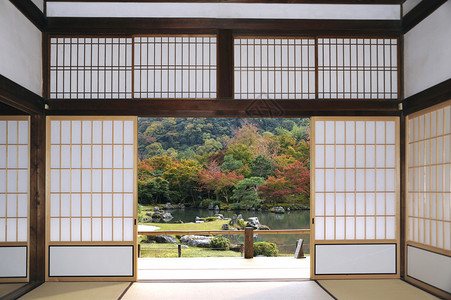 从天龙寺松阴客厅看到的京都天龙寺总地庭园这是背景图片