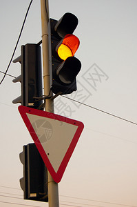 交通灯和路标图片