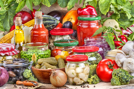 保存健康的新鲜水果和蔬菜图片