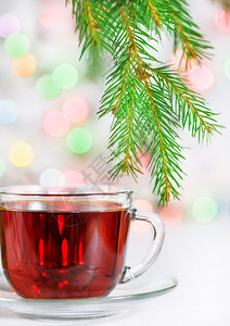 圣诞茶叶和bokeh背景的图片
