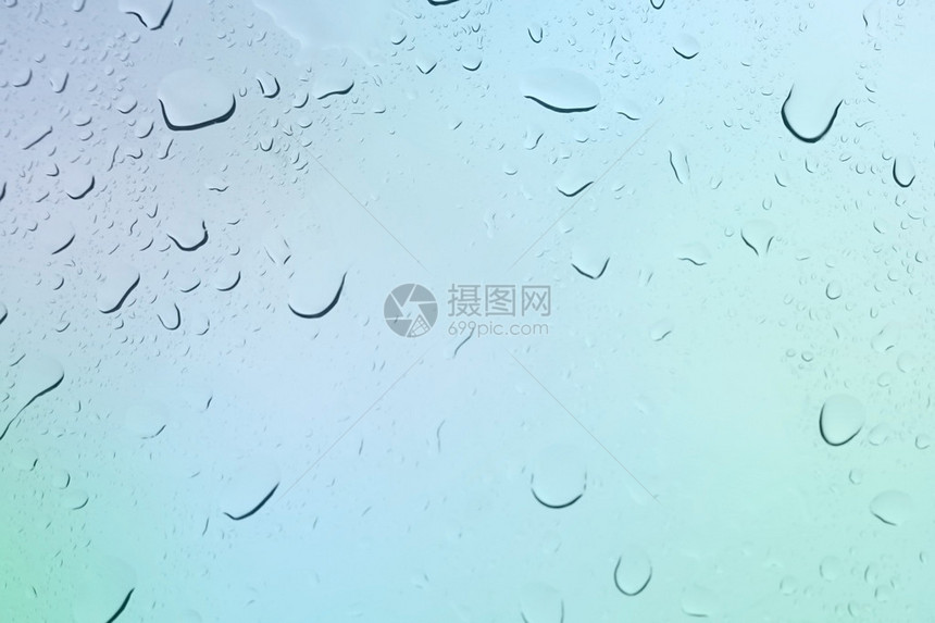 背景窗户上的雨图片