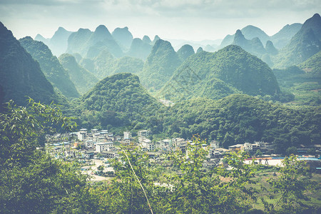 嘉林的景观喀斯特山脉地处广西州高清图片