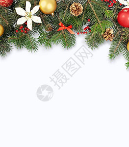 圣诞背景带冷杉树枝和松果的花环图片
