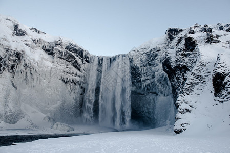 冬季冰岛的Skog图片