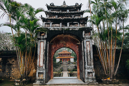 越南顺化美丽的东方公园入口拥图片