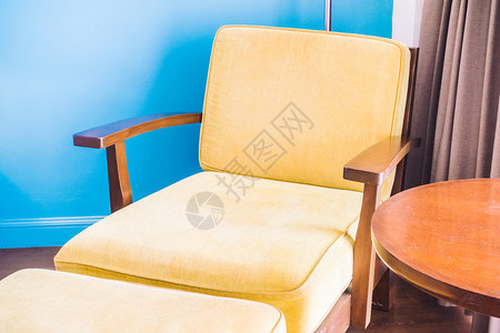 室内卧室的空沙发和椅子装饰背景图片