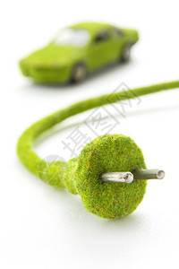 绿色电插上生态汽车图标的绿色电塞图片