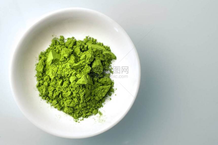 Matcha是日本精美的绿茶叶图片