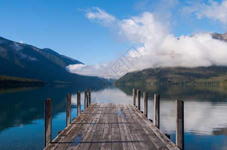 纳尔逊堡新西兰南部岛屿NelsonLake公园的清静场景新背景