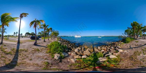 Biscayne湾的迈阿密Haulov图片