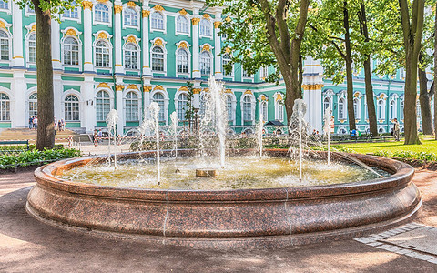 冬宫庭院中的喷泉冬宫博物馆俄图片