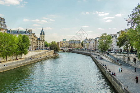 塞纳河堤防巴黎法国图片