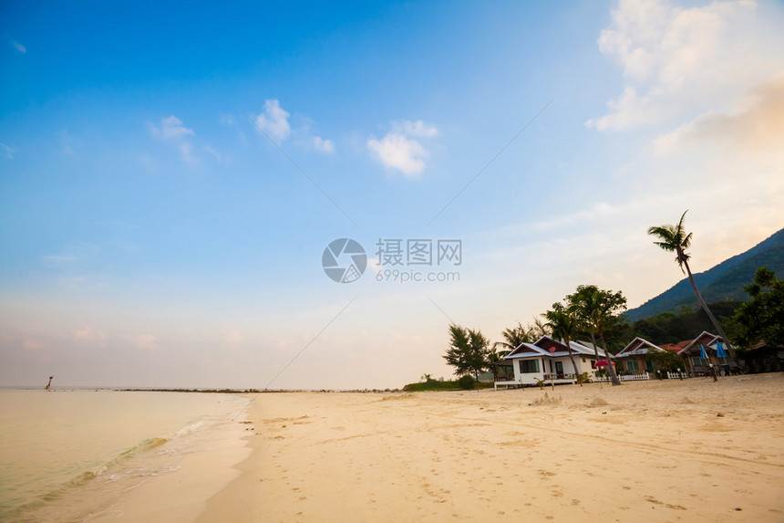 泰国热带岛屿KohPhangan的夏季海景Chalok图片