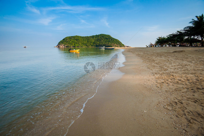 泰国热带岛屿KohPhangan的夏季海景MaeHaad海滩和Ko图片