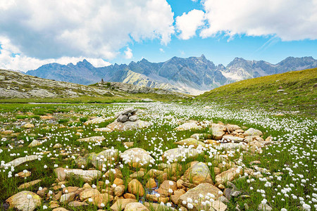 Grosina山谷ValtellinaIT高山有一高清图片