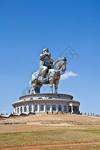 蒙古国首都乌兰巴托附近的沙漠中的图片
