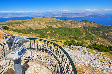 希腊潘托克拉托山顶端图片