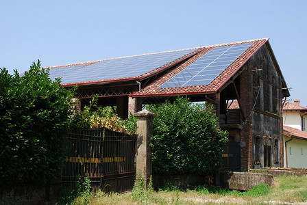 生态能源农场屋顶上光电蒸发太图片
