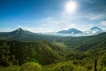 印度尼西亚巴厘岛的巴图尔火山全景BaturVo图片