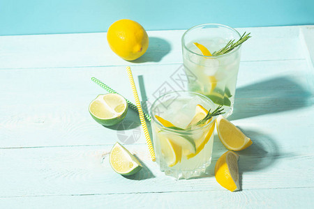 一种清爽的柠檬酸橙饮料图片