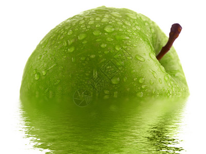 有水滴和反射的绿苹果非图片