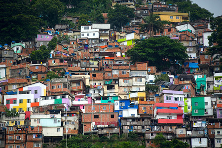 巴西里约热内卢Favela的多彩图片