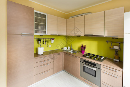 现代家庭厨房时尚的室内设计图片