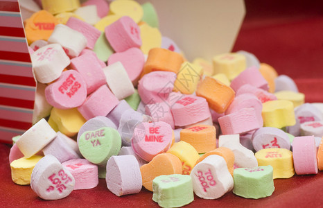 情人节糖果从一个多彩图片