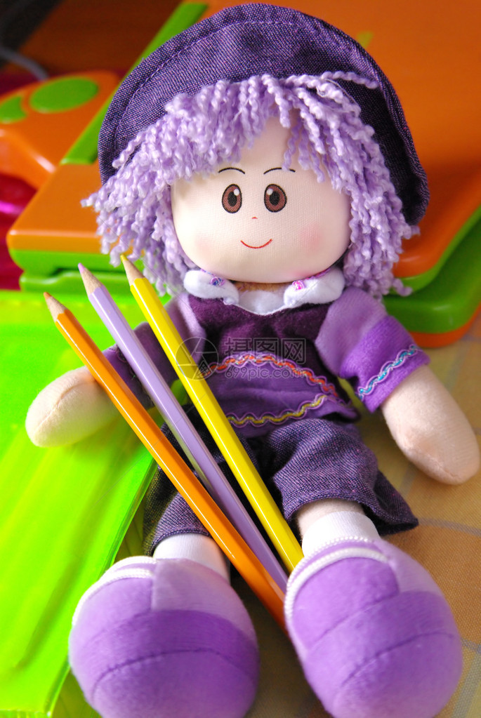 紫色羊毛微笑娃图片