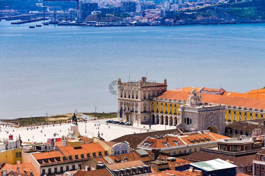 夏季在葡萄牙里斯本市中心商业广图片