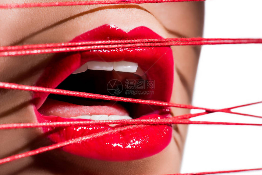红口和张嘴用白隔绝的红线接着红图片