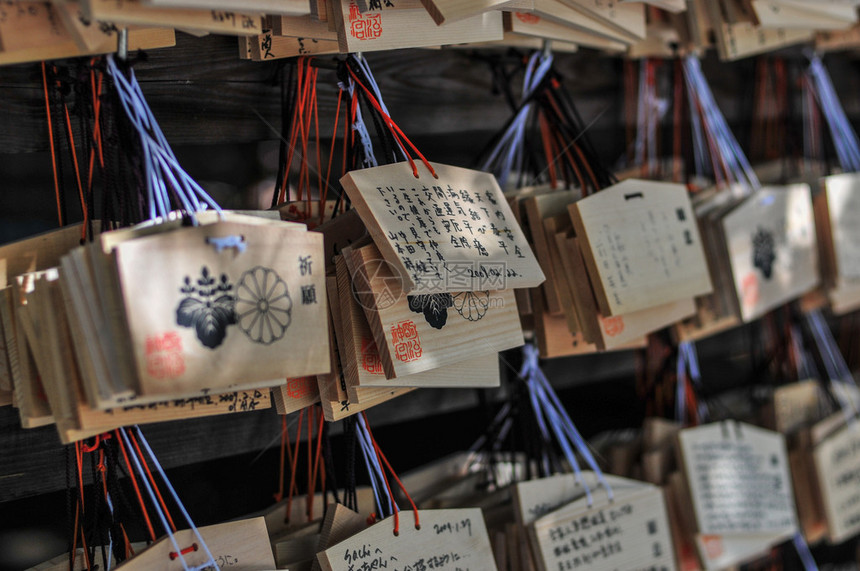 日本东京明治神社的木头图片