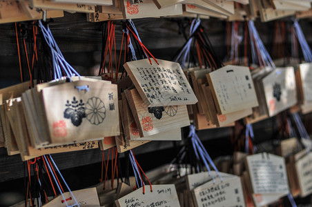 日本东京明治神社的木头背景图片