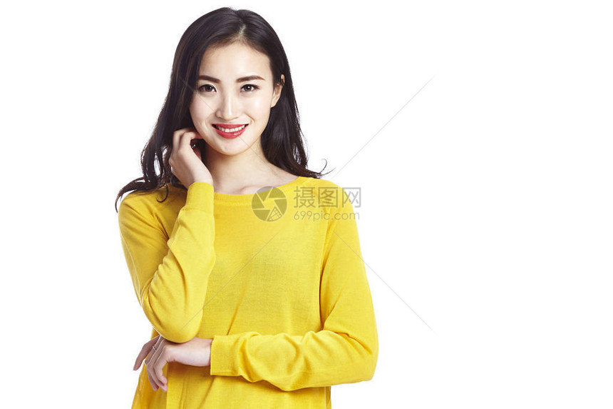 年轻和美丽的亚洲女人的摄影棚肖像图片