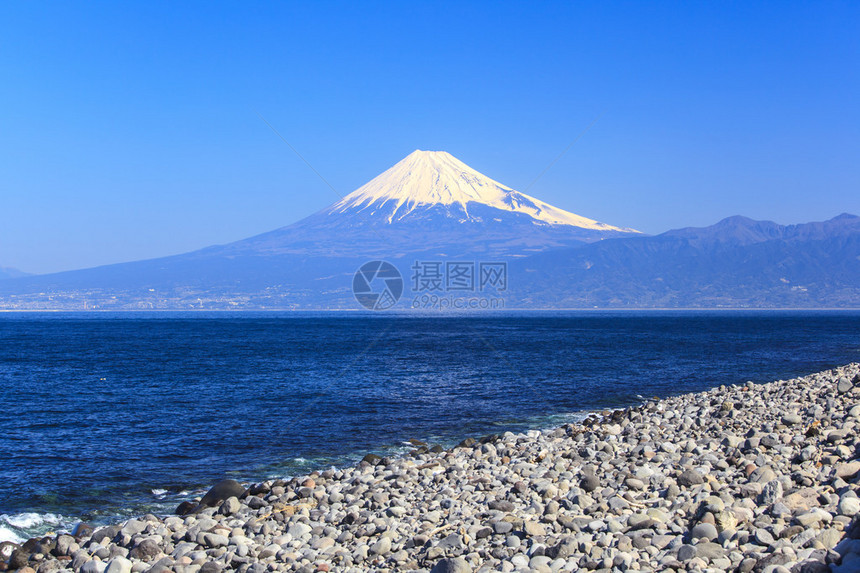 从日本静冈Mihama角的Fuji山和Surug图片